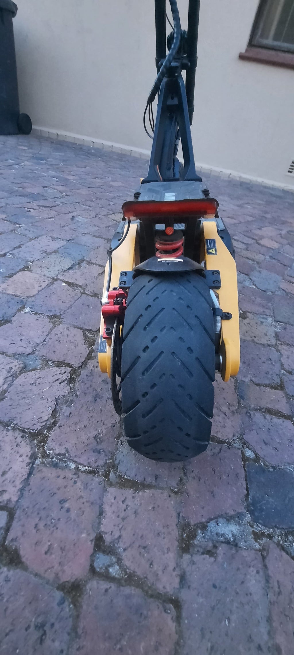 Inmotion RS (demo unit)  Electric Scooter