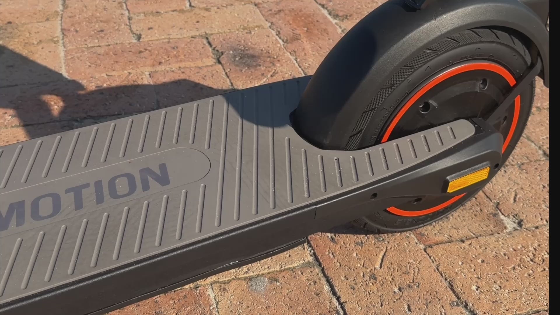 iRoll home page hero video